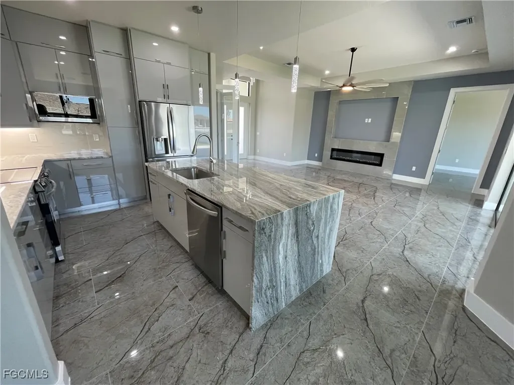 102 SW 36th Place Cape Coral FL 33991