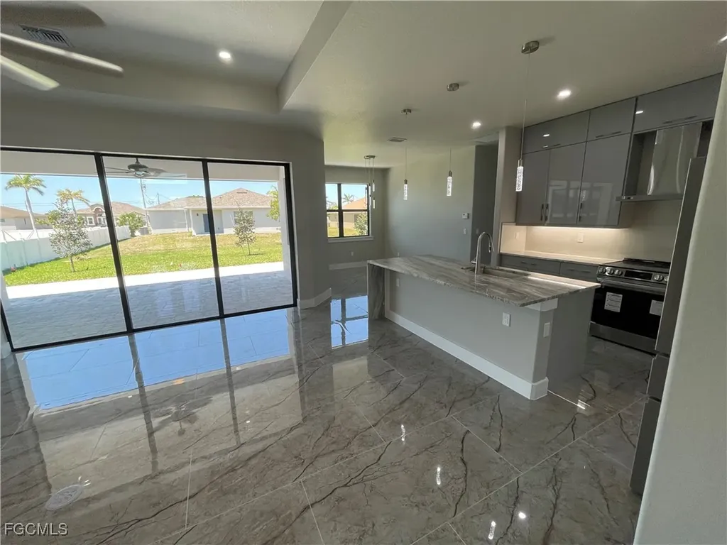 102 SW 36th Place Cape Coral FL 33991