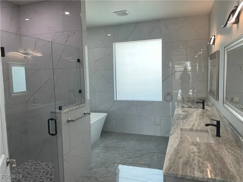 102 SW 36th Place Cape Coral FL 33991