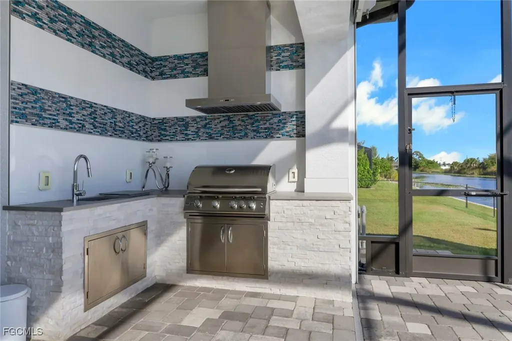 2530 NW 14th Terrace Cape Coral FL 33993