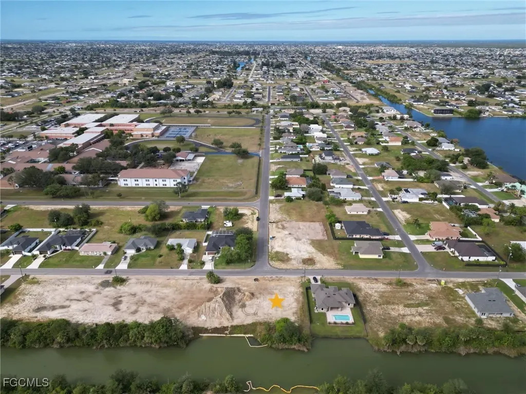 1817 NE 13th Avenue Cape Coral FL 33909