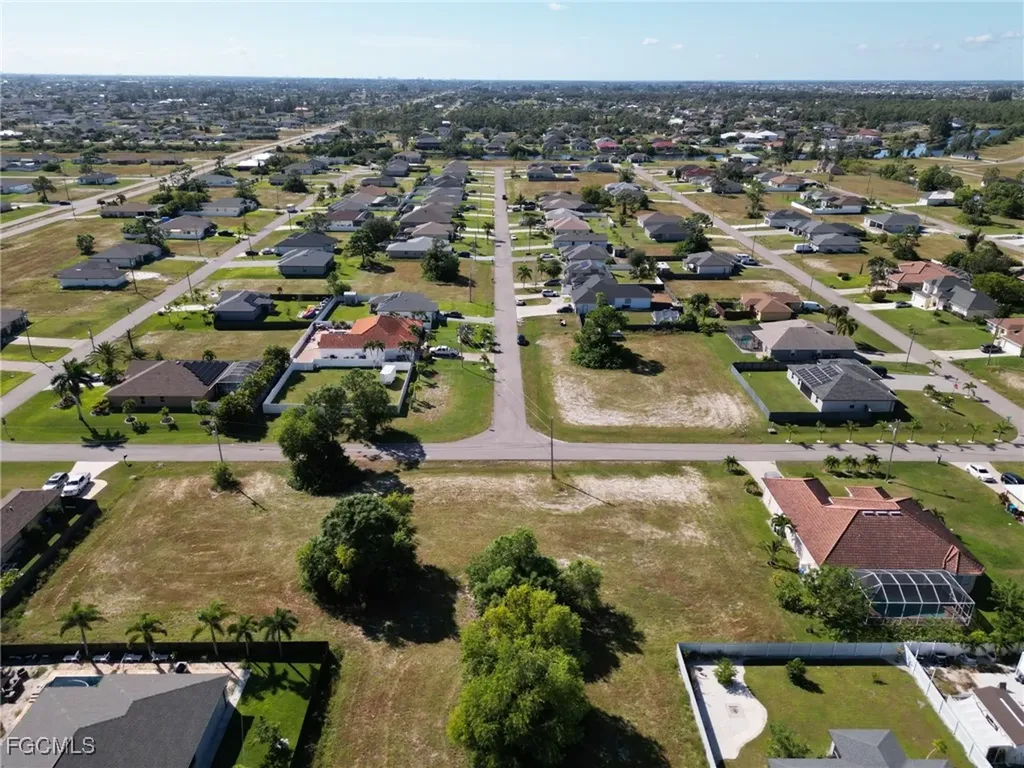 2421 NW 27th Terrace Cape Coral FL 33993