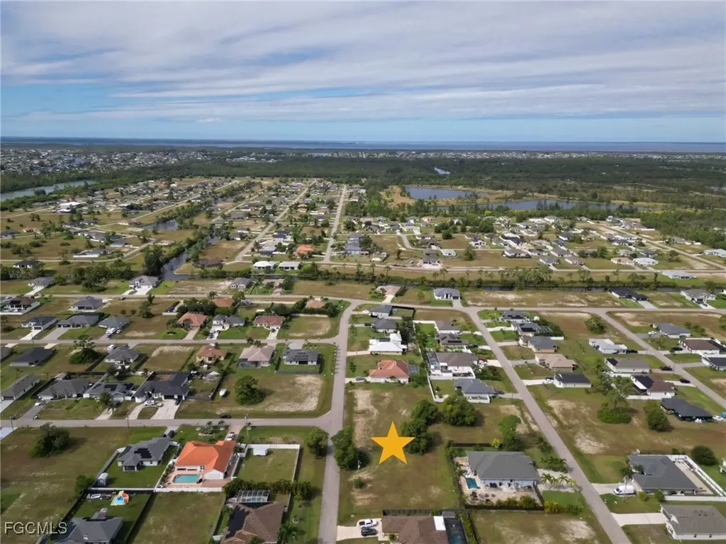 2421 NW 27th Terrace Cape Coral FL 33993