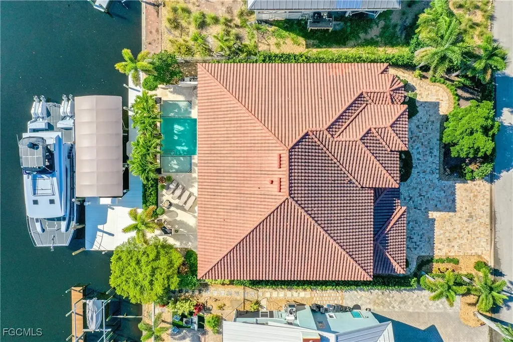 18291 Deep Passage Lane Fort Myers Beach FL 33931