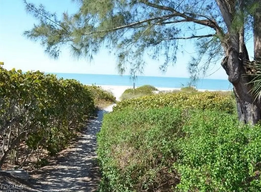 575 Sea Oats Drive Sanibel FL 33957