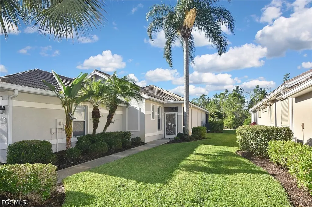 8156 Woodridge Pointe Drive Fort Myers FL 33912