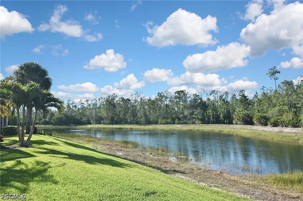 8156 Woodridge Pointe Drive Fort Myers FL 33912