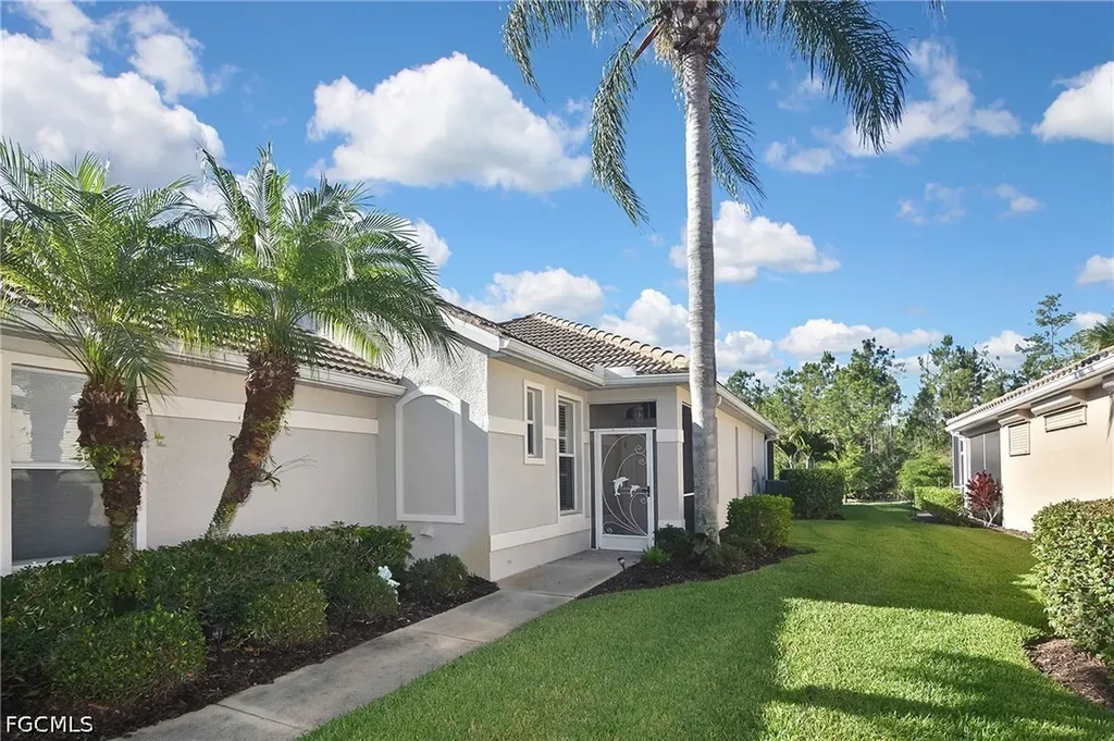 8156 Woodridge Pointe Drive Fort Myers FL 33912