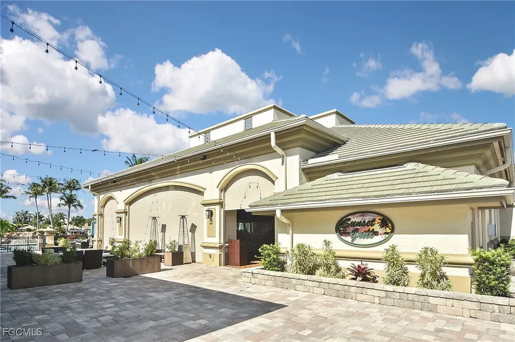 8156 Woodridge Pointe Drive Fort Myers FL 33912