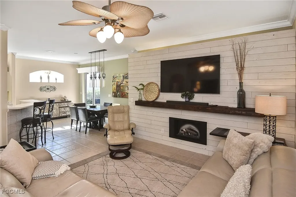 8156 Woodridge Pointe Drive Fort Myers FL 33912