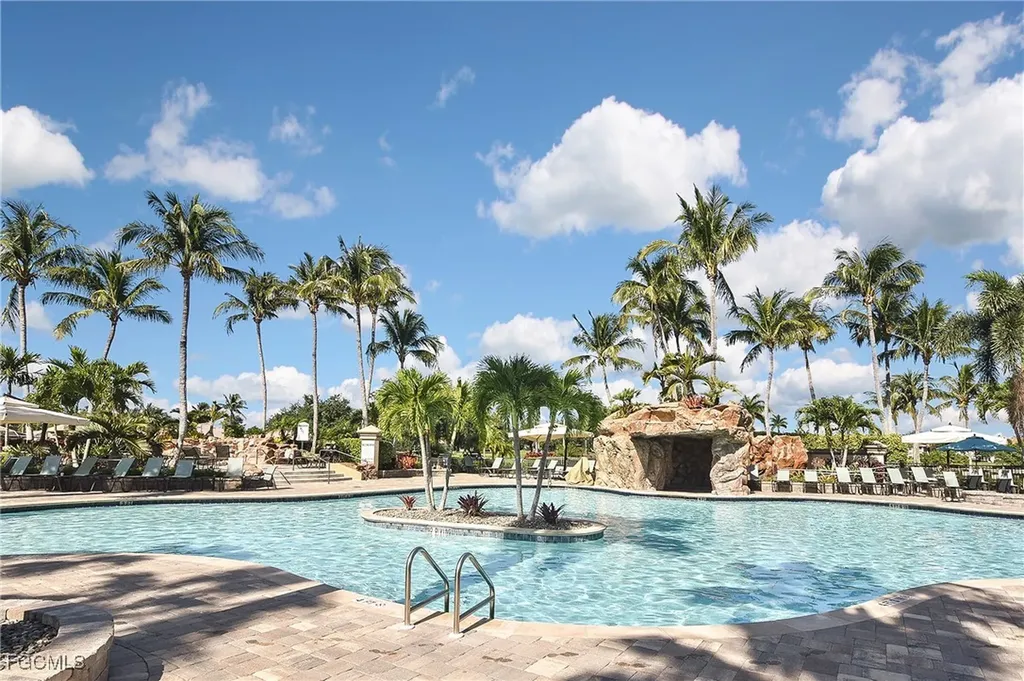 8156 Woodridge Pointe Drive Fort Myers FL 33912