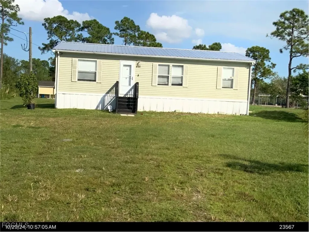 651 Hunting Club Avenue Clewiston FL 33440