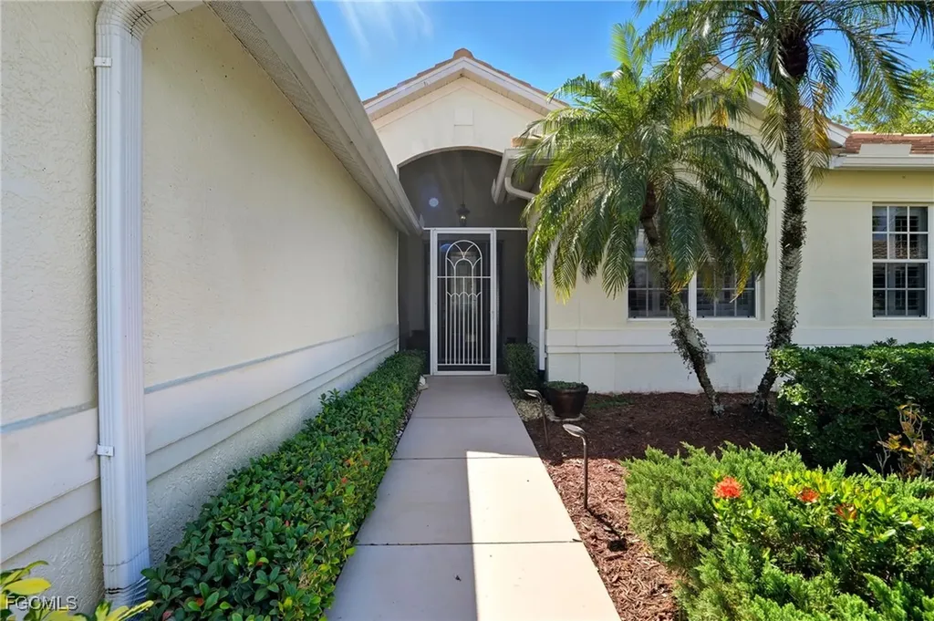 12570 Lake Run Drive Fort Myers FL 33913