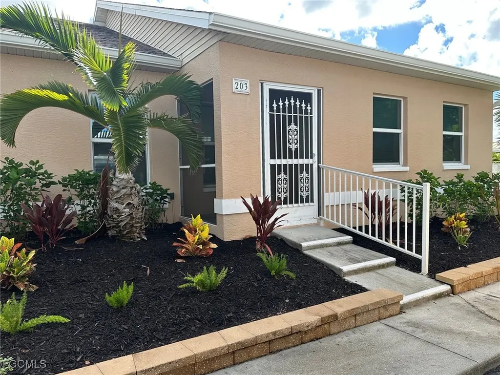 16821 Sanibel Sunset Court Fort Myers FL 33908