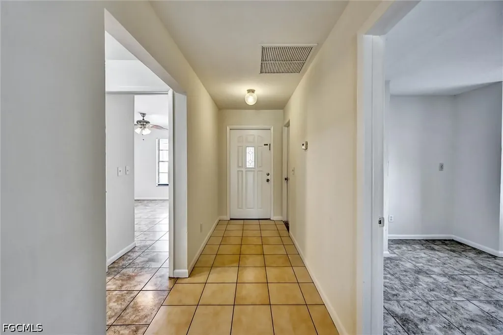 4707 SW 8th Place Cape Coral FL 33914