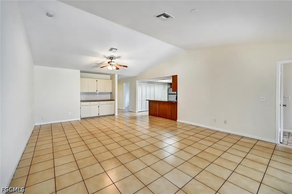 4707 SW 8th Place Cape Coral FL 33914