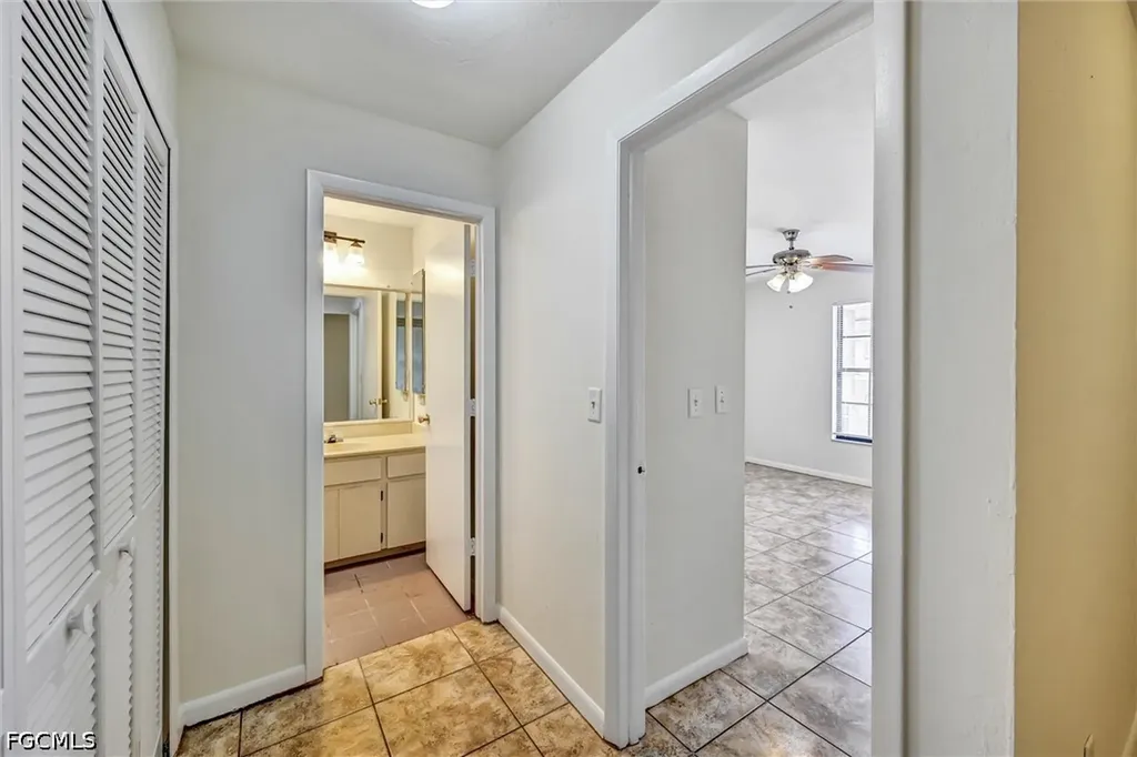 4707 SW 8th Place Cape Coral FL 33914