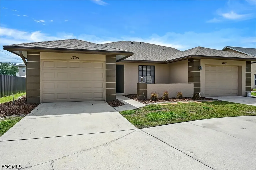4707 SW 8th Place Cape Coral FL 33914