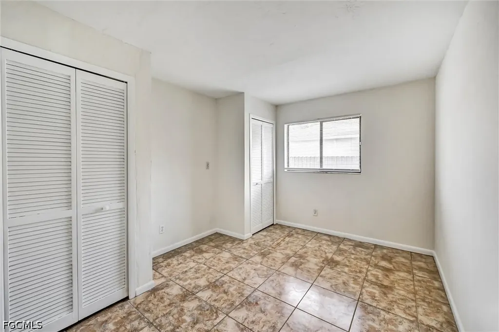 4707 SW 8th Place Cape Coral FL 33914