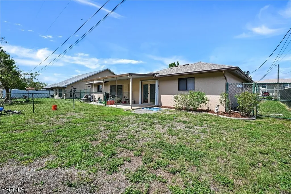 4707 SW 8th Place Cape Coral FL 33914