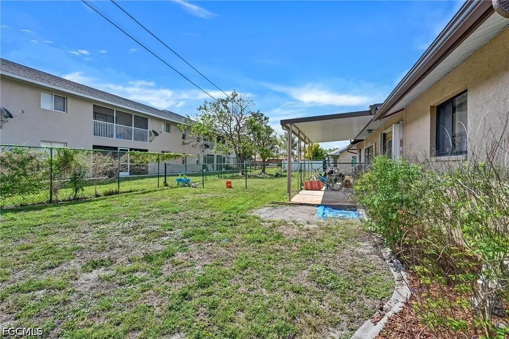 4707 SW 8th Place Cape Coral FL 33914