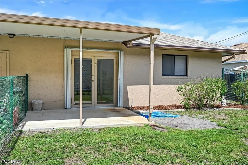 4707 SW 8th Place Cape Coral FL 33914