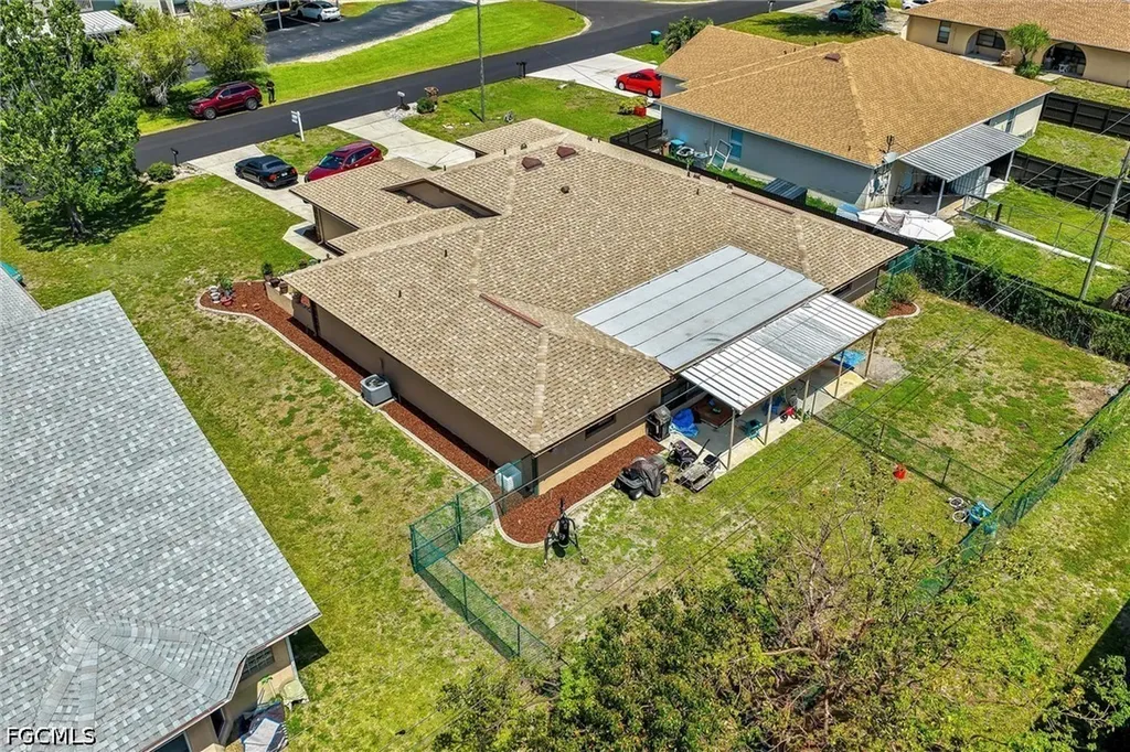 4707 SW 8th Place Cape Coral FL 33914