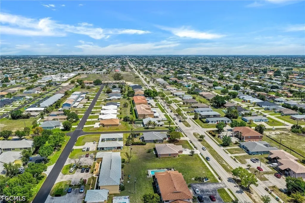 4707 SW 8th Place Cape Coral FL 33914