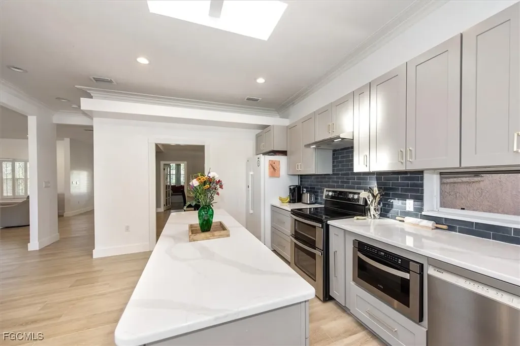 729 Dean Way Fort Myers FL 33919