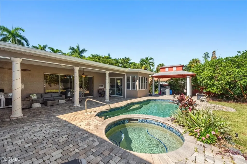 729 Dean Way Fort Myers FL 33919