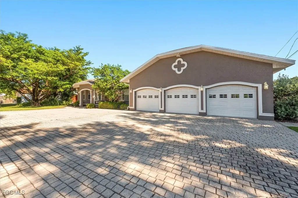 729 Dean Way Fort Myers FL 33919