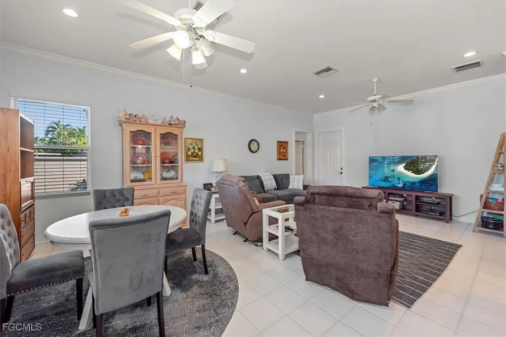 729 Dean Way Fort Myers FL 33919