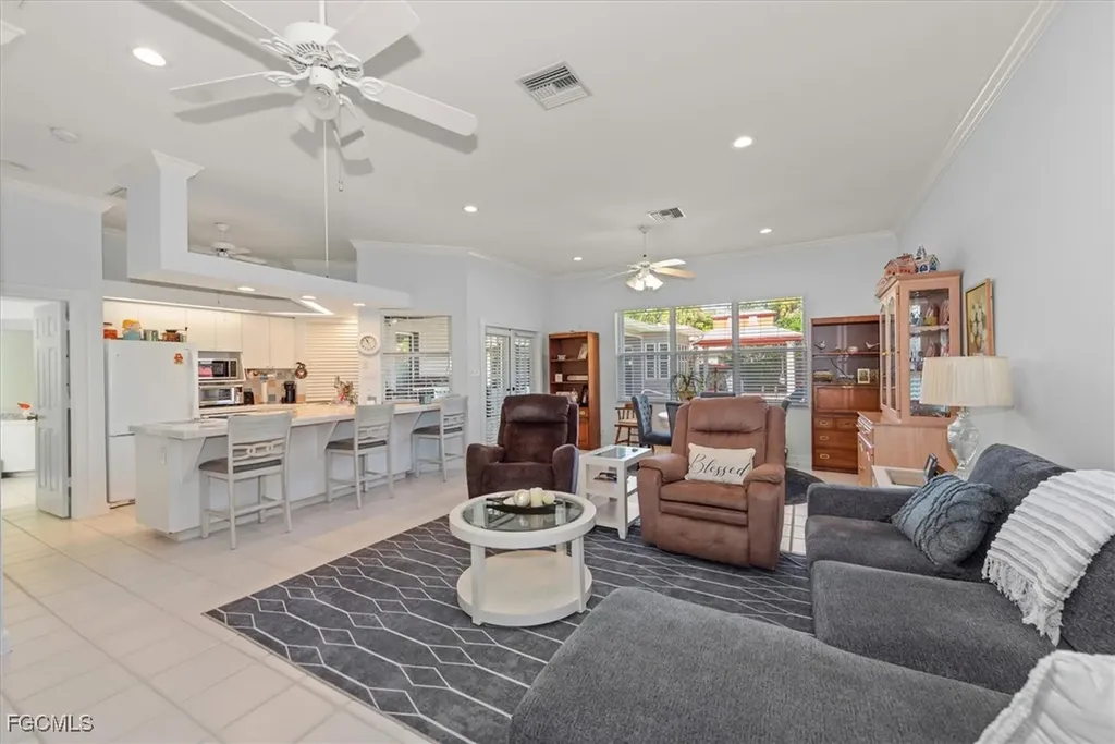 729 Dean Way Fort Myers FL 33919