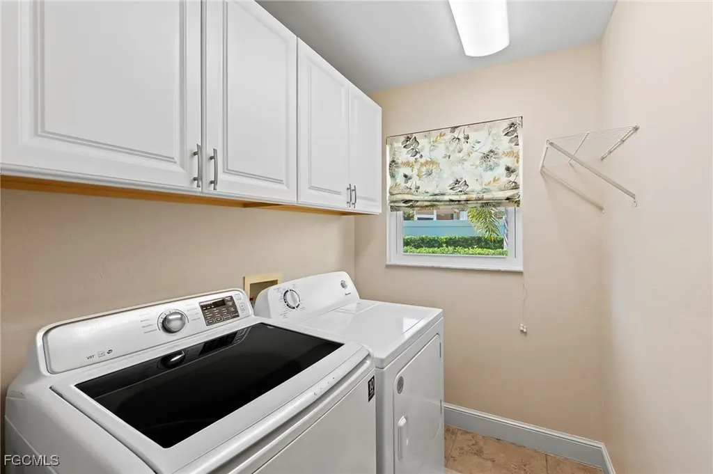 1250 Silverstrand Drive Naples FL 34110