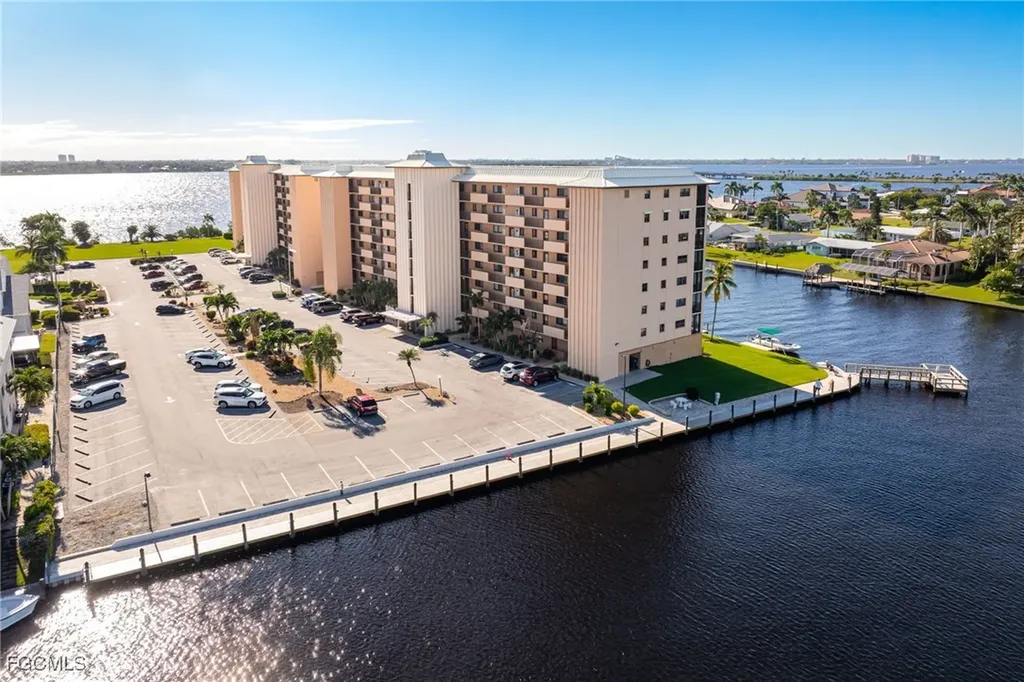 4280 SE 20th Place Cape Coral FL 33904