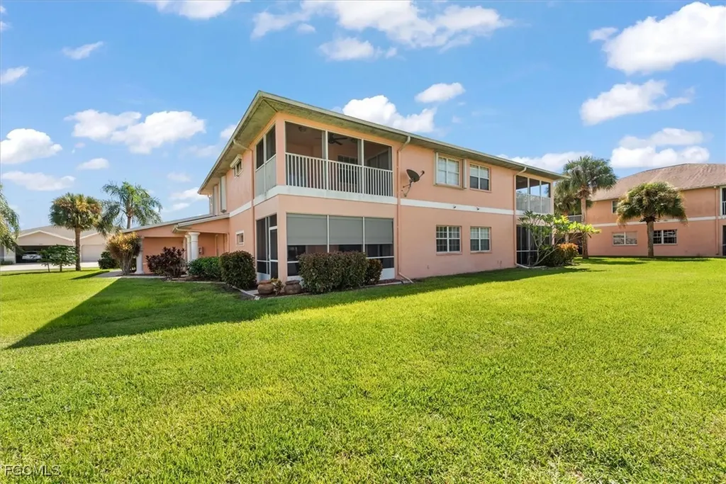 20068 Lake Vista Circle N Lehigh Acres FL 33936