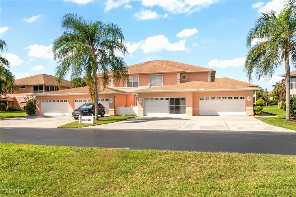 20068 Lake Vista Circle N Lehigh Acres FL 33936