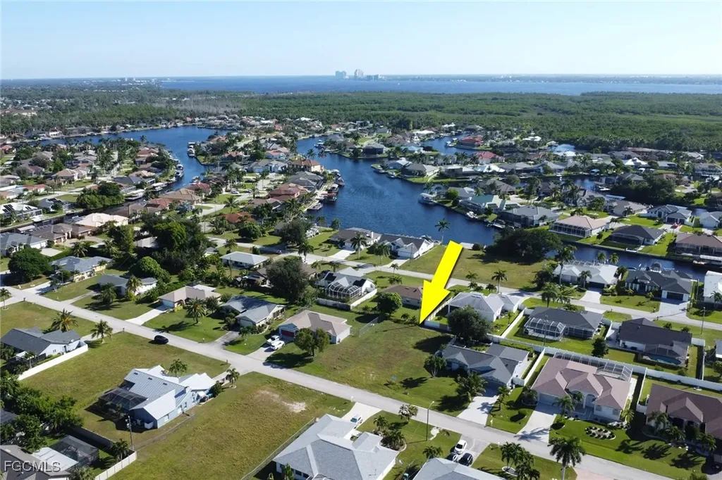 2143 SE 18th Place Cape Coral FL 33990