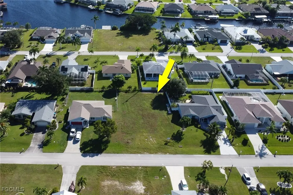 2143 SE 18th Place Cape Coral FL 33990