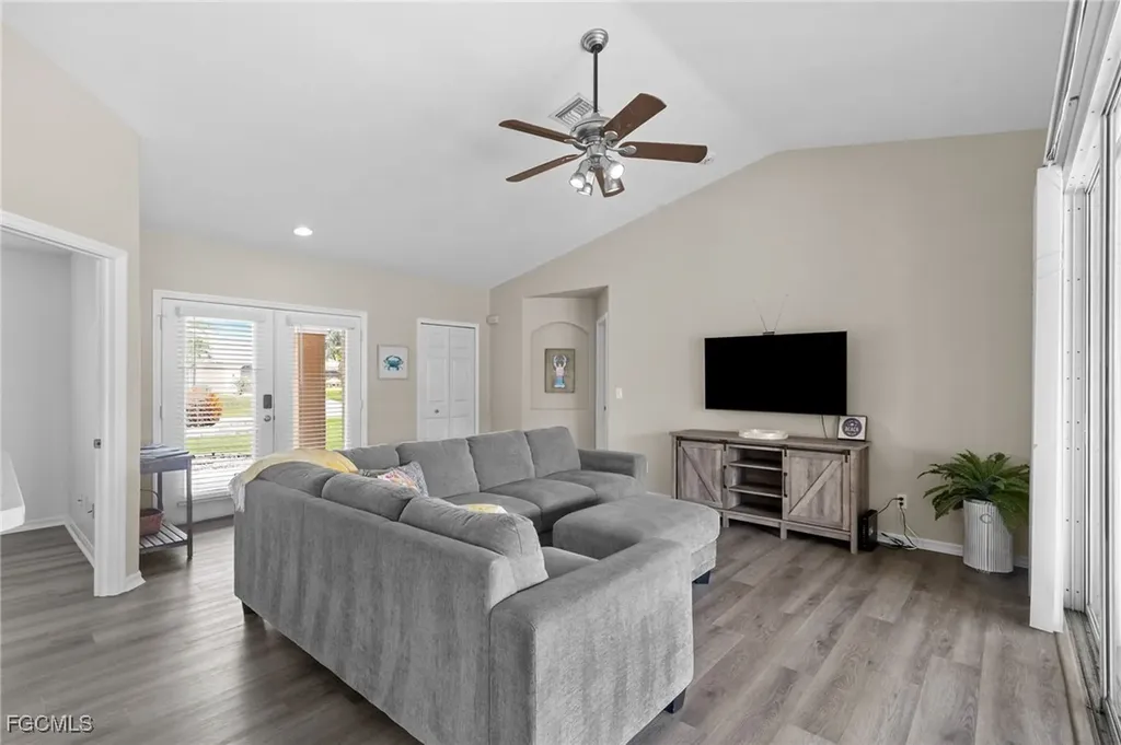 2734 SW 28th Avenue Cape Coral FL 33914