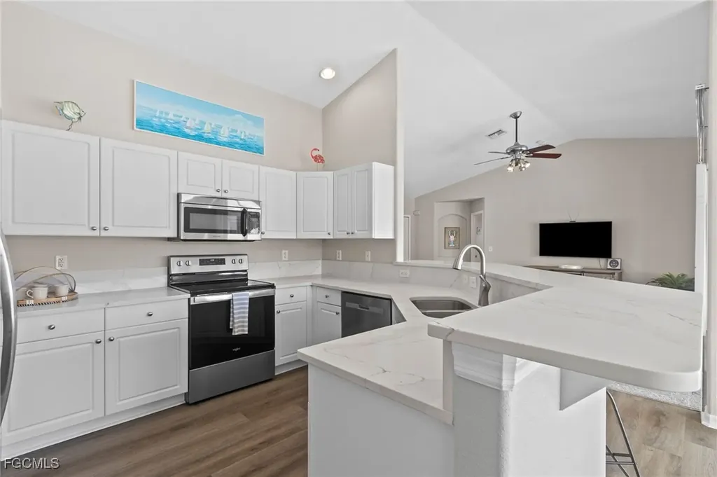 2734 SW 28th Avenue Cape Coral FL 33914