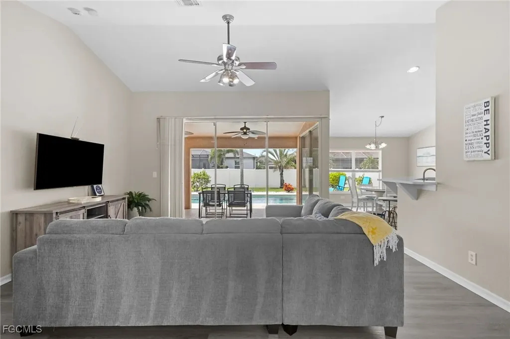 2734 SW 28th Avenue Cape Coral FL 33914