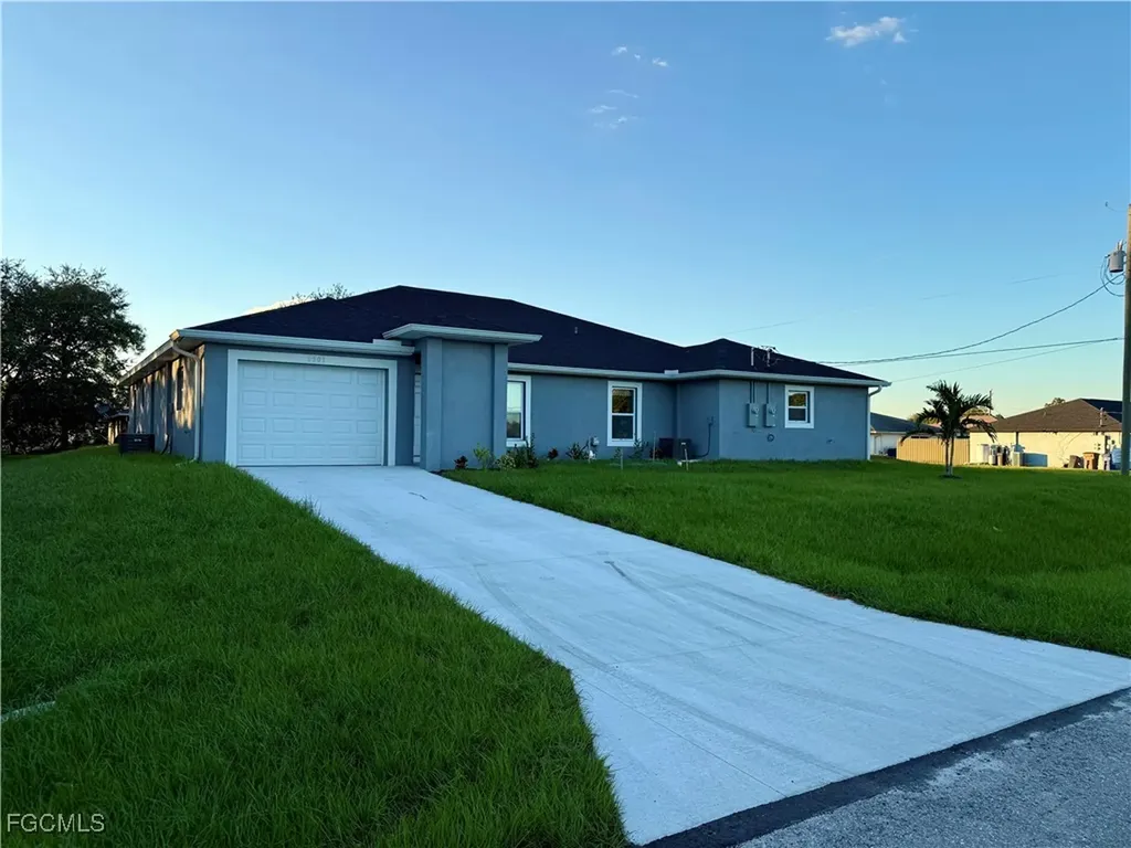 4501-4503 25th Street SW Lehigh Acres FL 33973