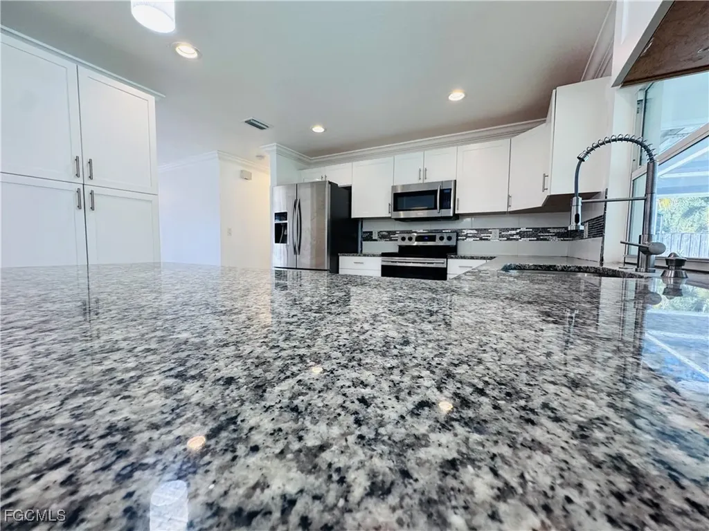 2461 Woodland Circle Fort Myers FL 33907