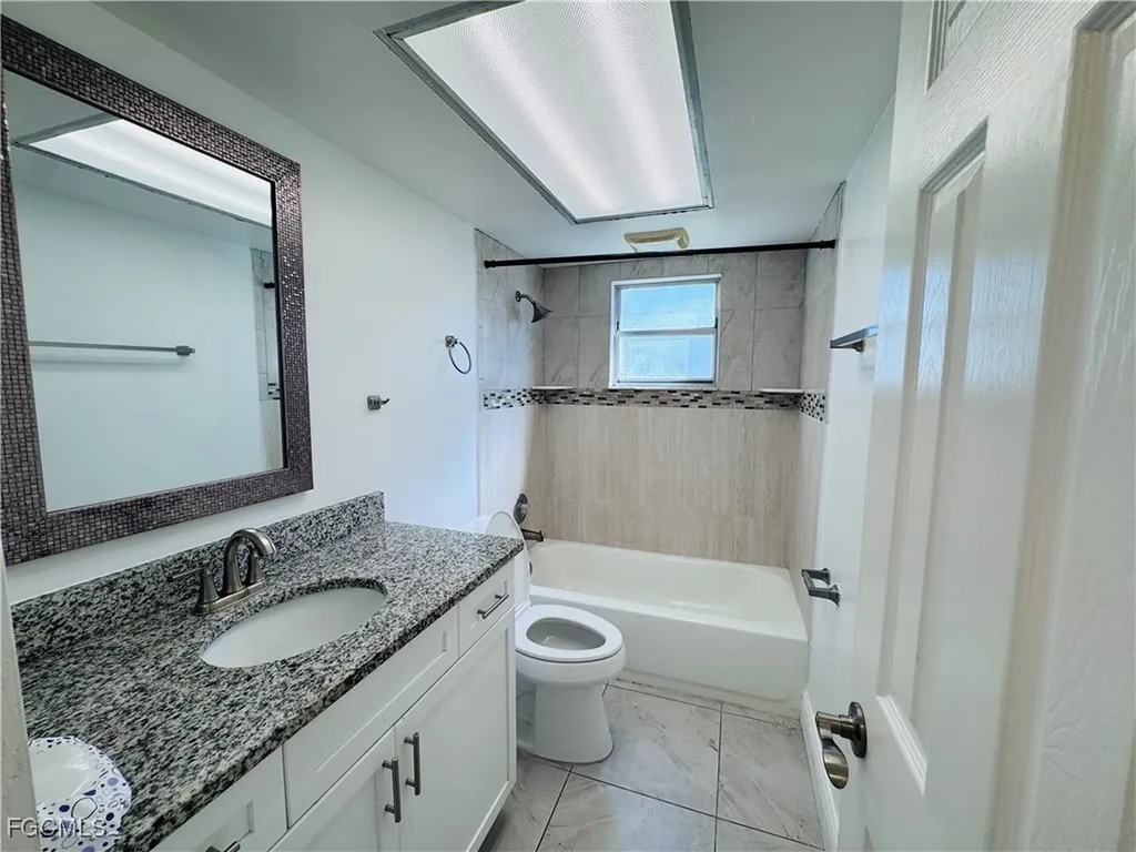 2461 Woodland Circle Fort Myers FL 33907