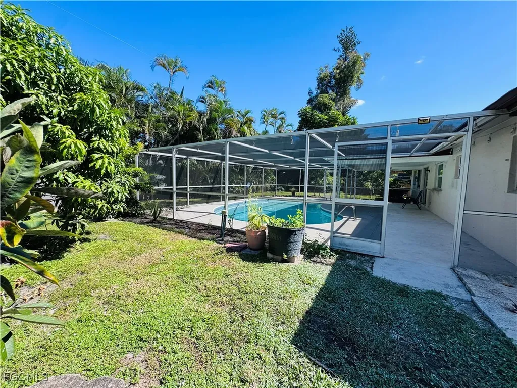 2461 Woodland Circle Fort Myers FL 33907