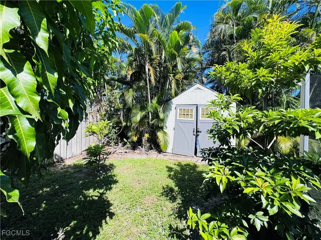 2461 Woodland Circle Fort Myers FL 33907