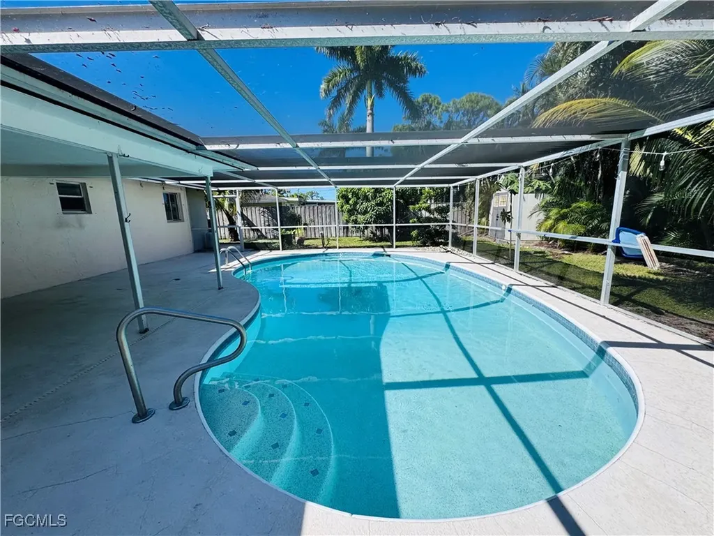 2461 Woodland Circle Fort Myers FL 33907