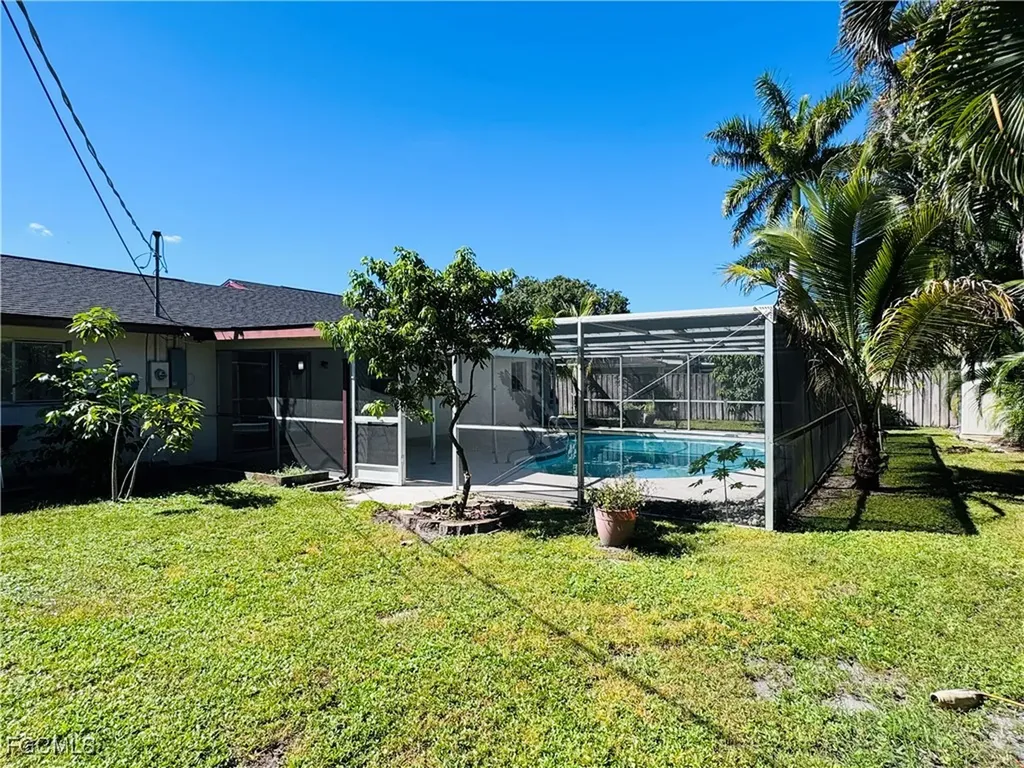 2461 Woodland Circle Fort Myers FL 33907