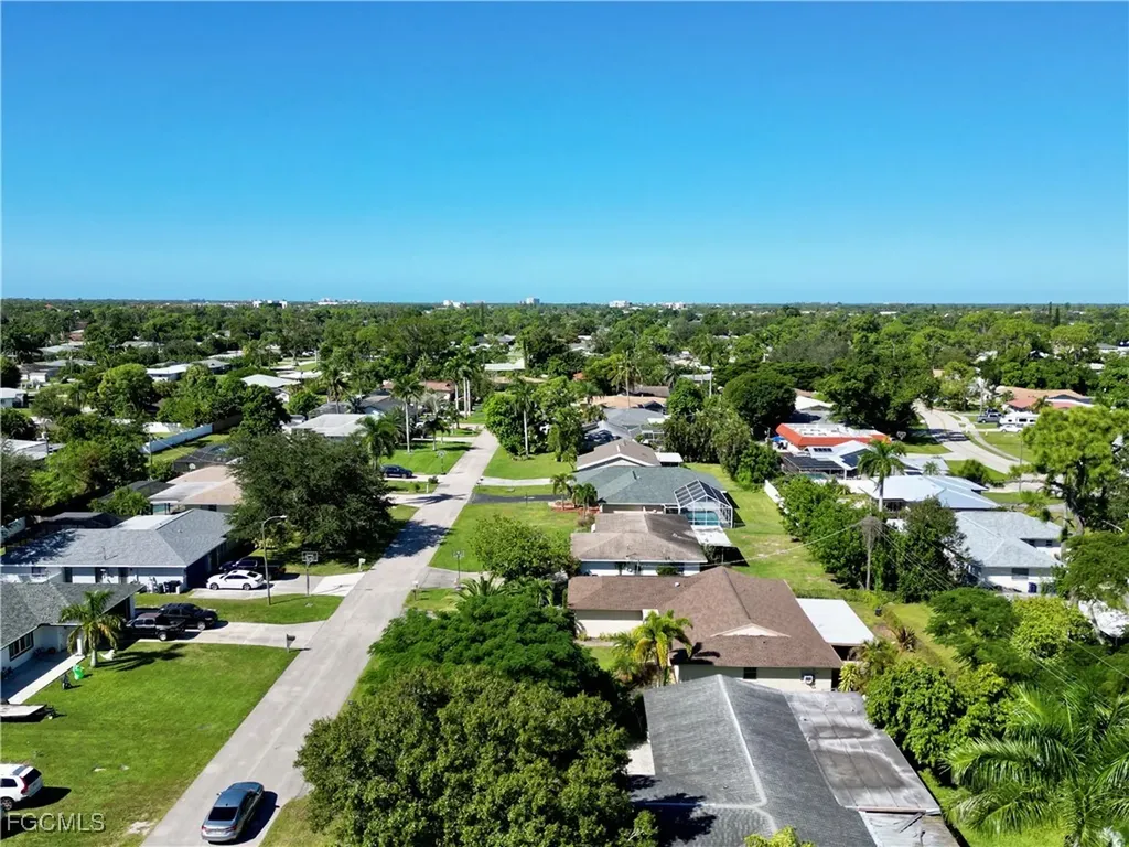 2461 Woodland Circle Fort Myers FL 33907